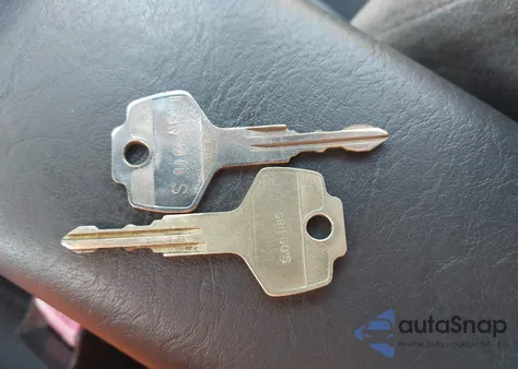 1996 Subaru Legacy L из США, поврежденный, VIN 4S3BK435XT7314039